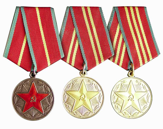 medal-za-vislugu-let-im-18